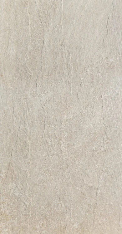 13703