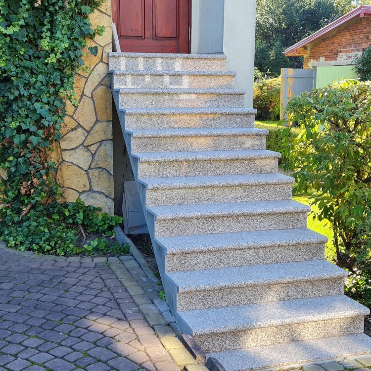 8465